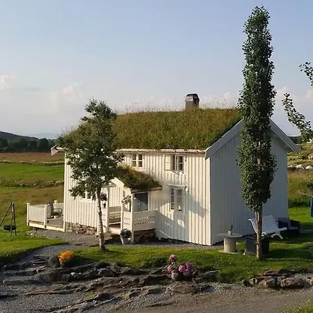 Semesterbostad Nordlandshus On Historic Farm Site On Vega