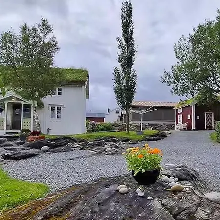 Nordlandshus On Historic Farm Site On Vega Semesterbostad