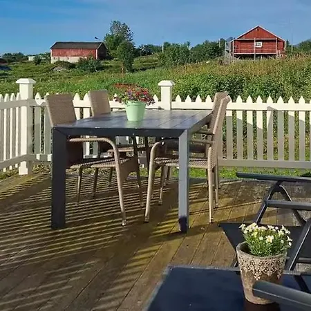 Nordlandshus On Historic Farm Site On Vega * Vika (Nordland)