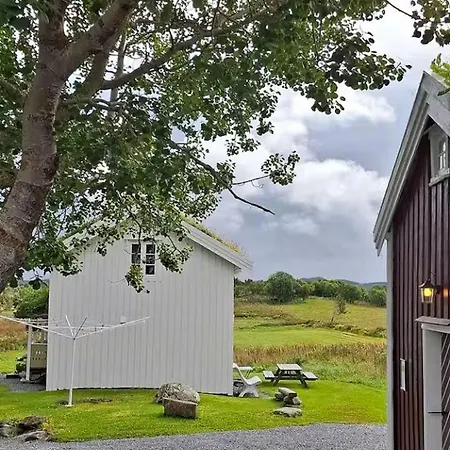 Nordlandshus On Historic Farm Site On Vega