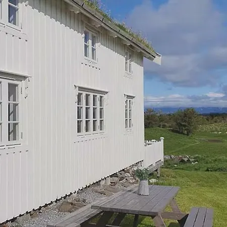 Nordlandshus On Historic Farm Site On Vega Vika (Nordland)